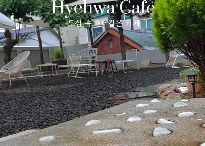 Sabrina In Hyehwa * Séoul